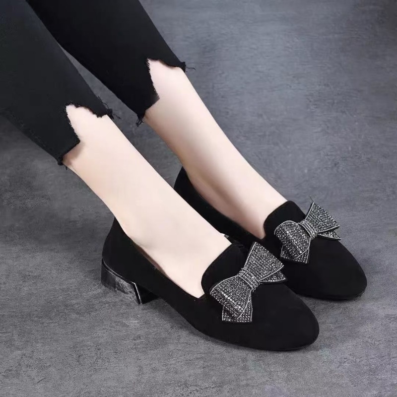 Czarne modne damskie mokasyny  – Women'S Fashion Spring 2025 recenzja i cena
